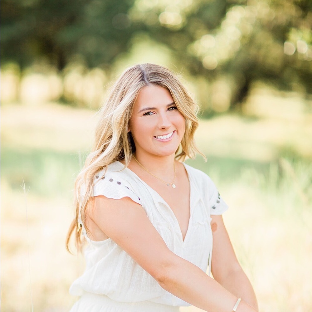 Meet your Posher, Caroline